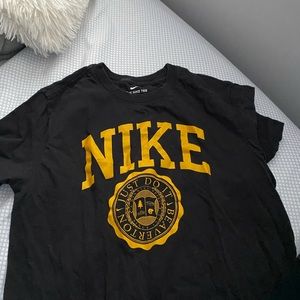 nike tee